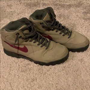 Nike. Tan and Burgundy Boot